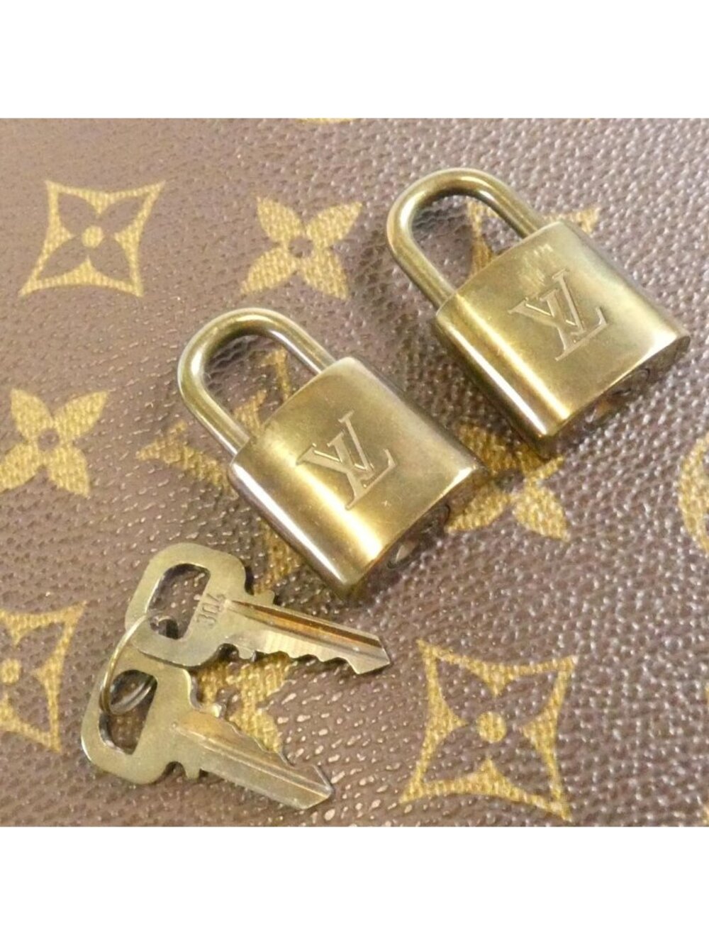 Louis Vuitton Monogram Alize Trois Poche Boston Bag - Picture 4 of 10